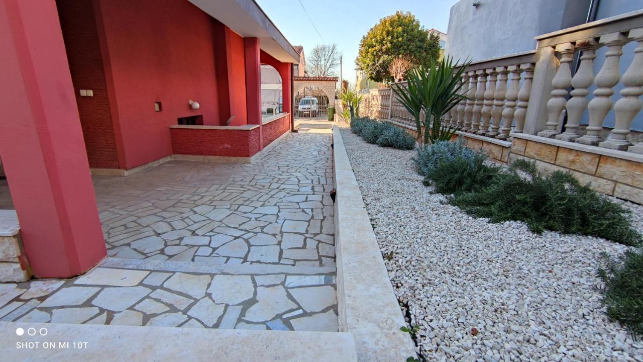 Apartments Marla Porec Bagian luar foto