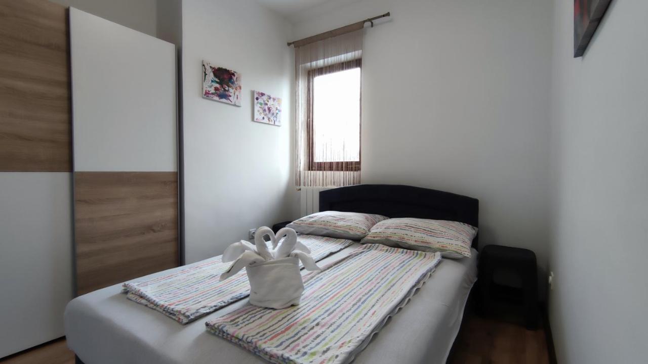 Apartments Marla Porec Bagian luar foto