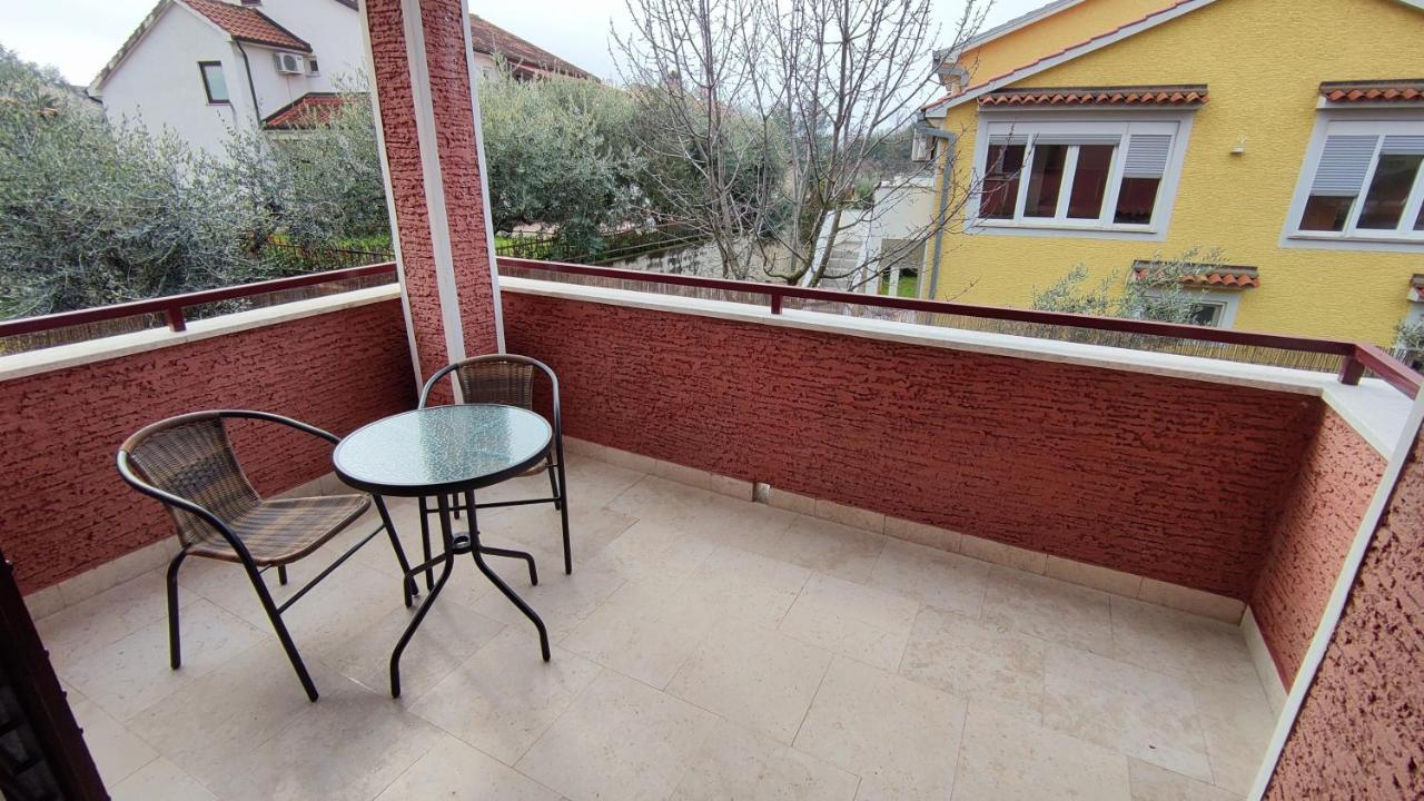 Apartments Marla Porec Bagian luar foto