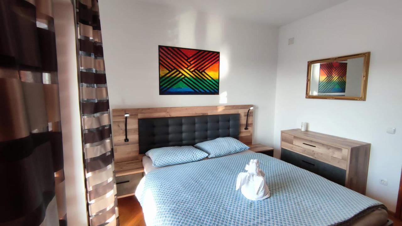Apartments Marla Porec Bagian luar foto